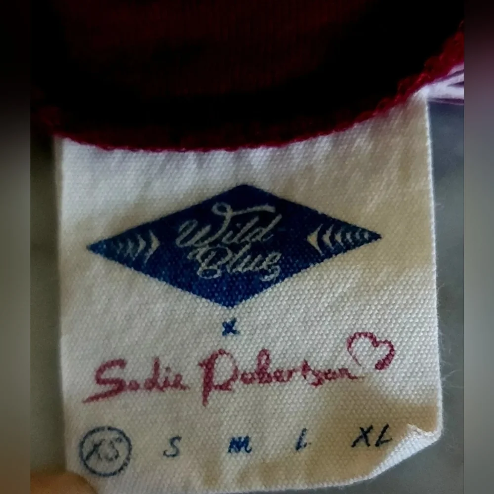 Wild Blue Sadie Robertson Cropped Maroon Rolled Sleeve Owl Tshirt Girls Women XS